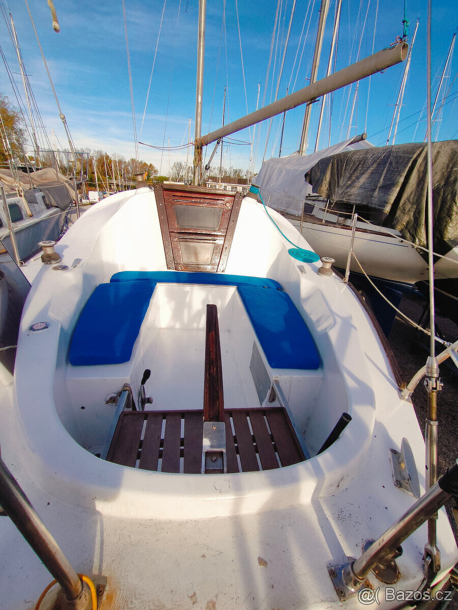 Kajutová plachetnice 9 m. - 9