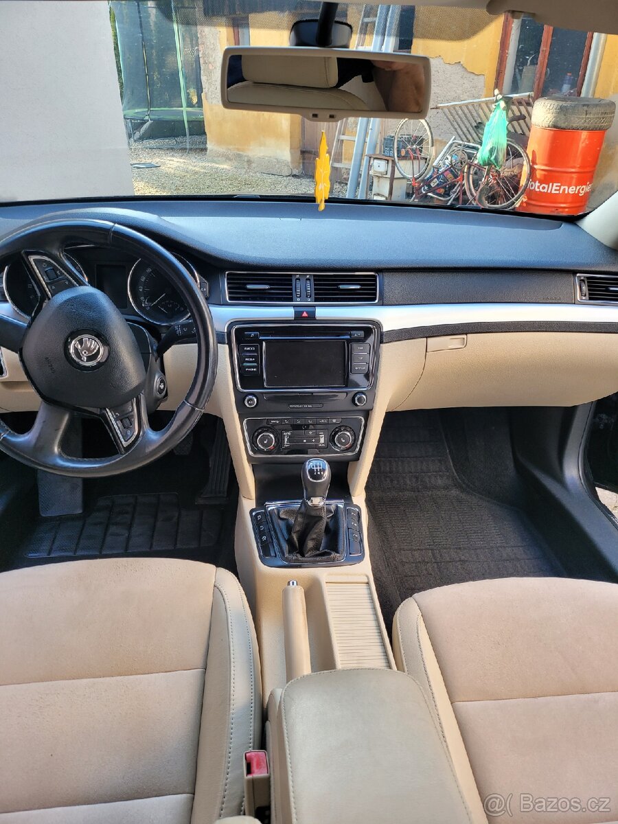 ŠKODA SUPERB FACELIFT (KOMPLET SERVIS,NOVÁ TK) - 9