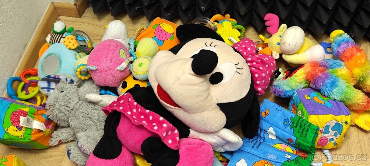 Mix hraček a plyšáků za symbolickou cenu - 9