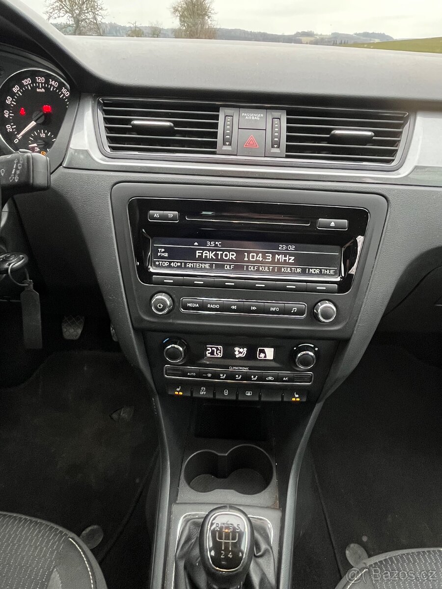 ŠKODA RAPID SPACEBACK 1.2tsi - jen 180tis. km - 9