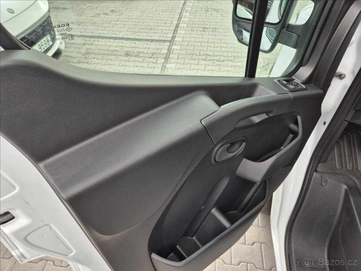 Renault Master 2,3 MINIBUS 9MÍST L3H2 - 9