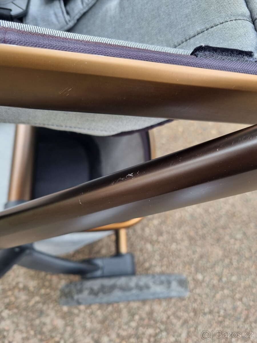 Prodám kočárek vojkombinaci Joolz day 3 Studio graphite grey - 9