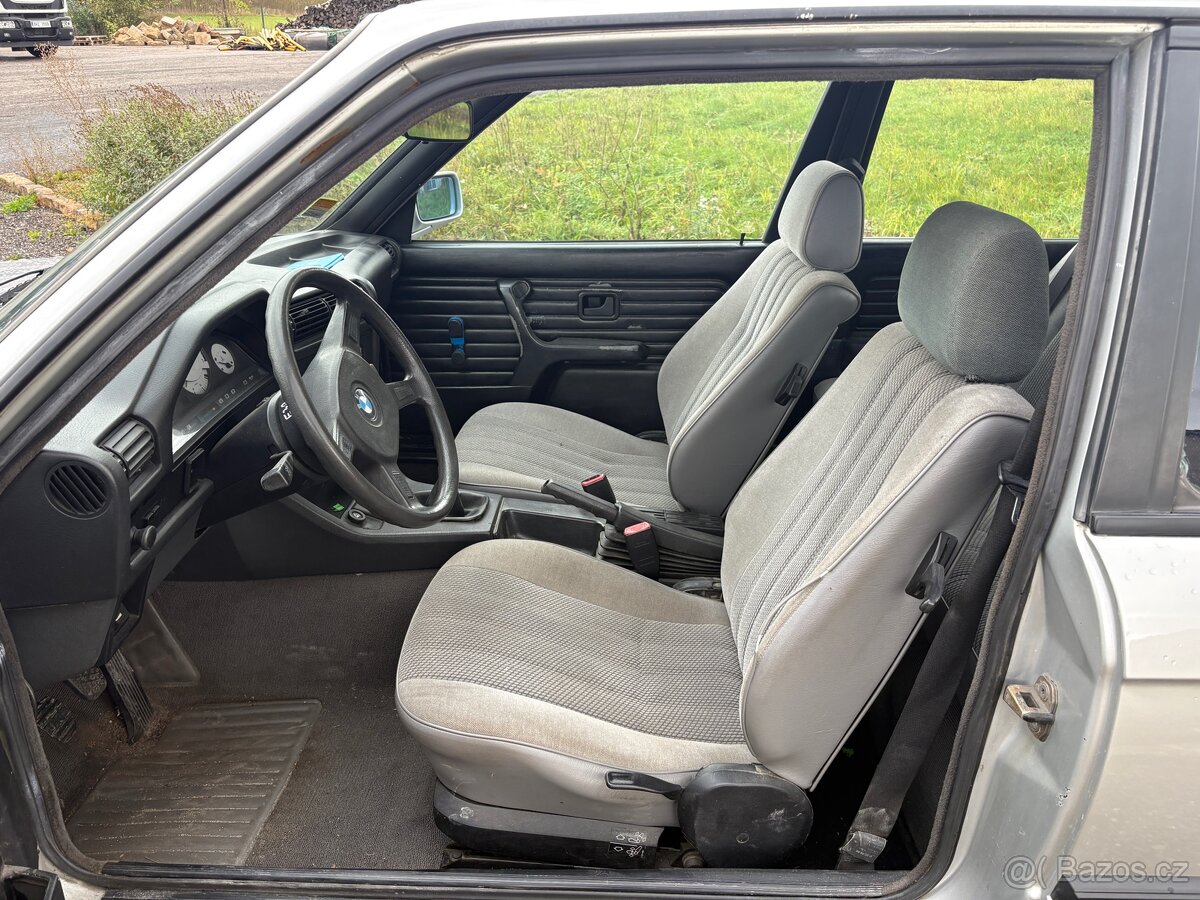 Prodám Bmw E30 316i 73kw coupe - 9