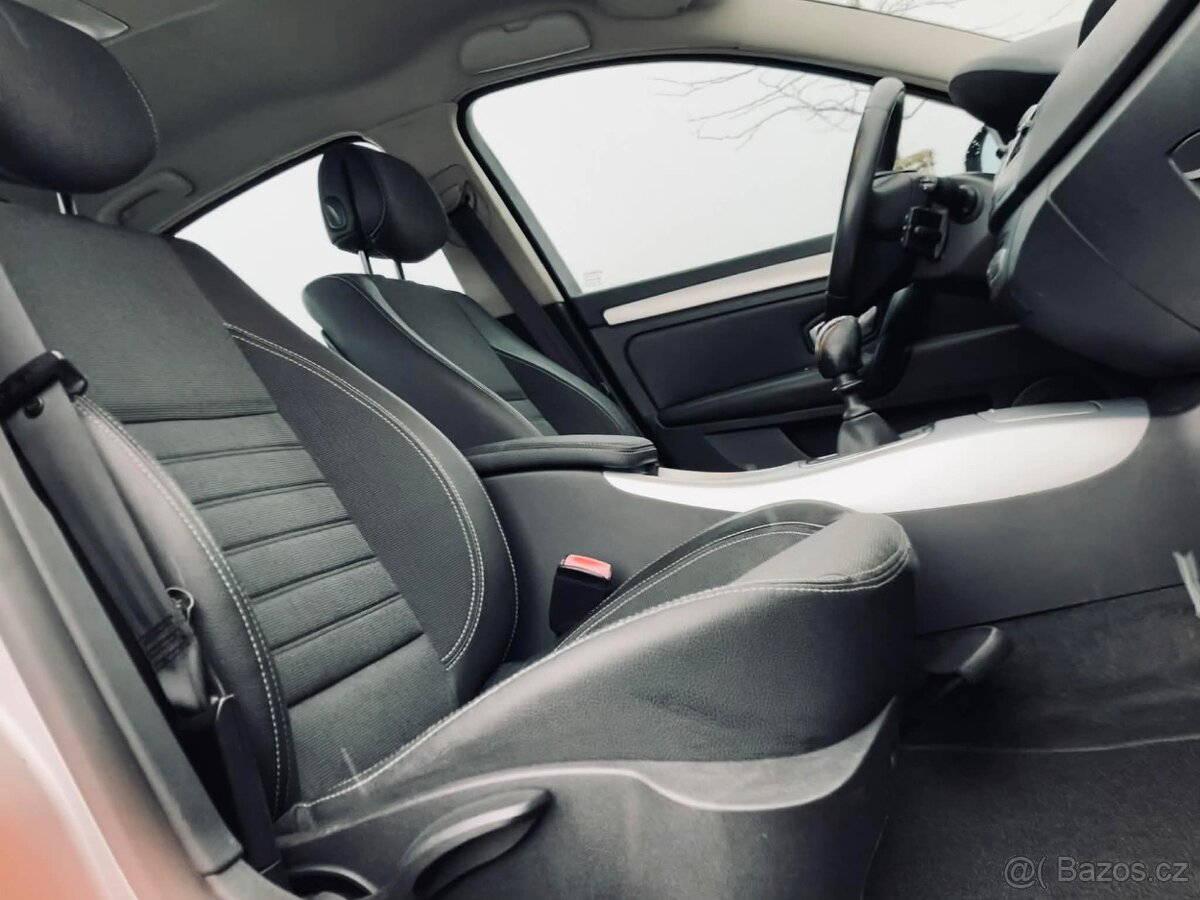 Renault Laguna 3 2.0dci - 9