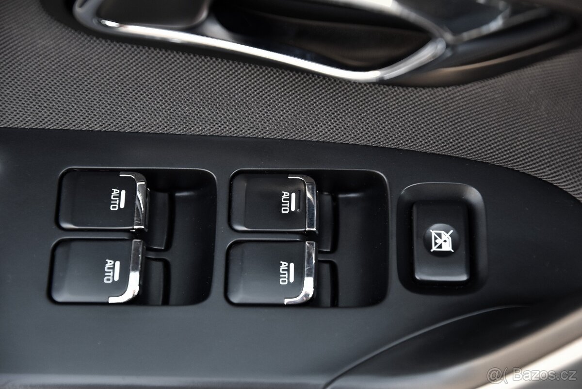 Kia Ceed kombi 1.6 CRDi 100 kW 6st,TEMP,KLIMA,FACE,ČR,DPH - 9