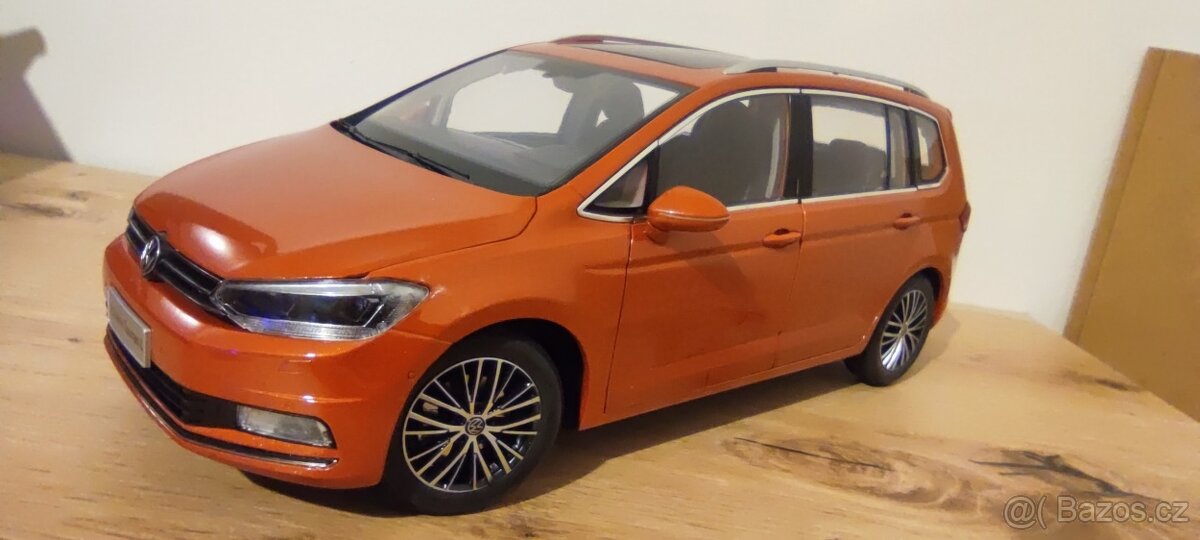 VW Touran 1:18 - 9