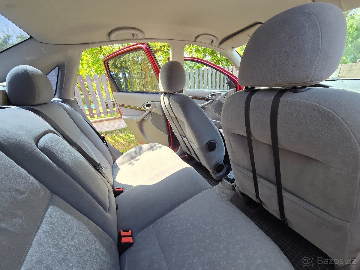Ford Focus, 1.8 Ghia - 9