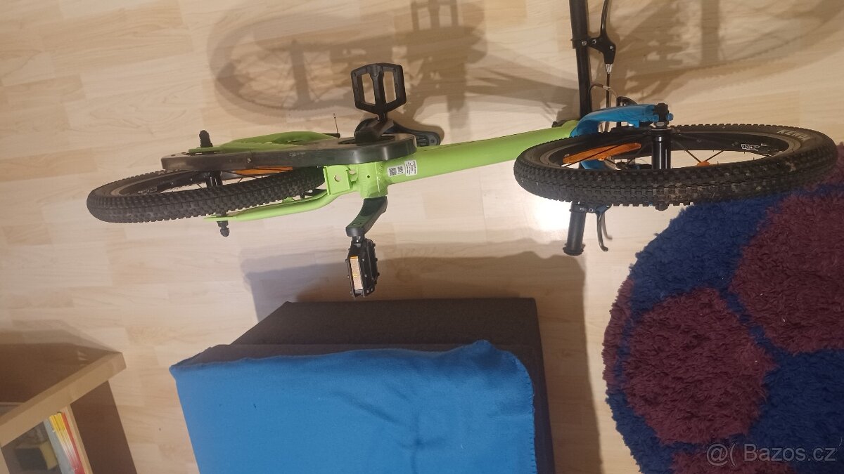 Author Record 16" - 9