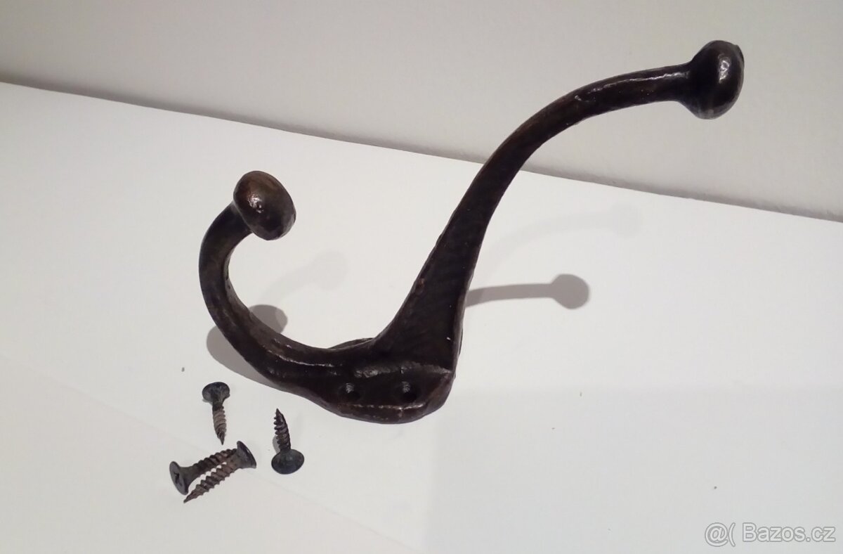 SVIČKY,HERNÍ KARTY,BRÝLE A Tisíc a jedna maličkost - 9