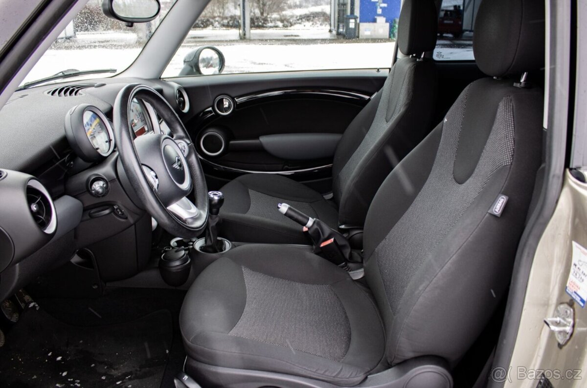 Mini Cooper 1.6 - 9