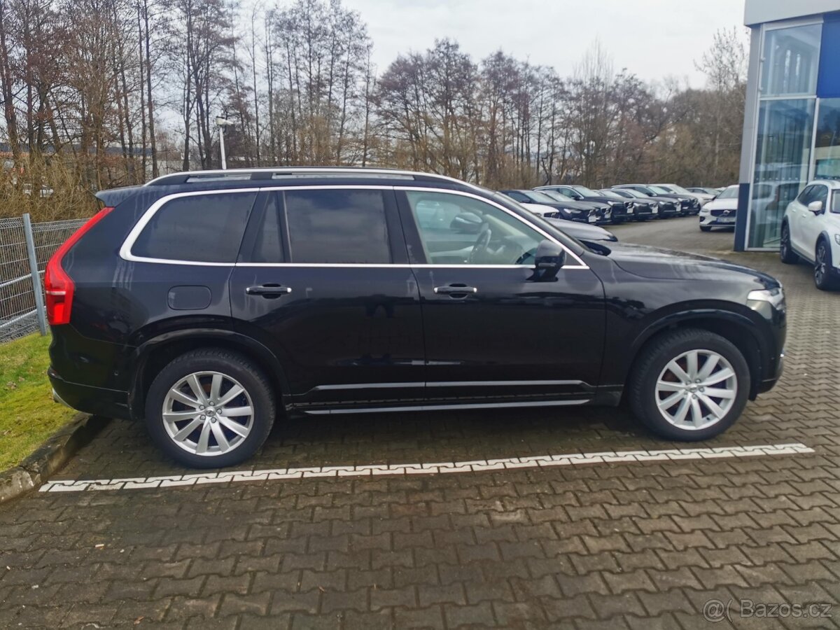 Volvo XC90 - 9