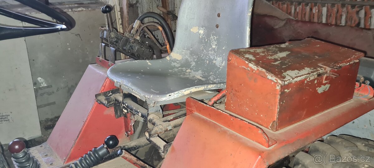 Malotraktor s hydraulikou - 9