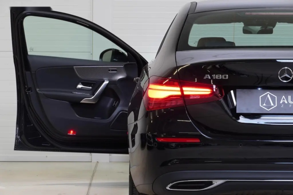 Mercedes-Benz Třídy A, A180,ACC,ČR,DPH,1.MAJ - 9