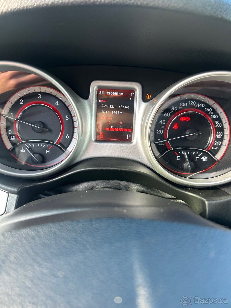 Fiat Freemont 2.0L 125kw AWD 7 míst - 9