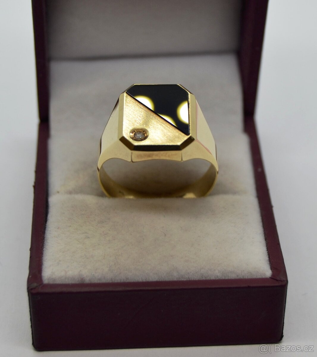 Zlatý pánský prsten s briliantem - 9