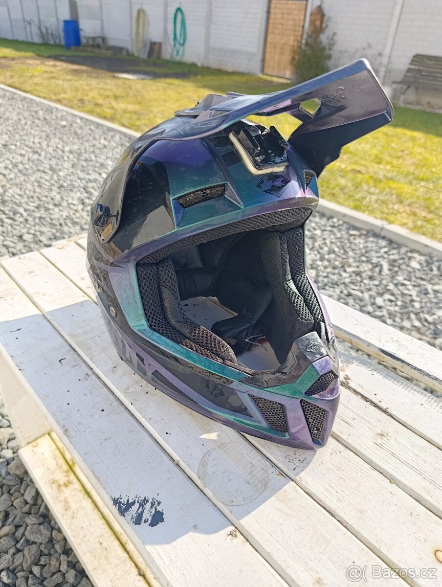 Motokrosove přilby - 9