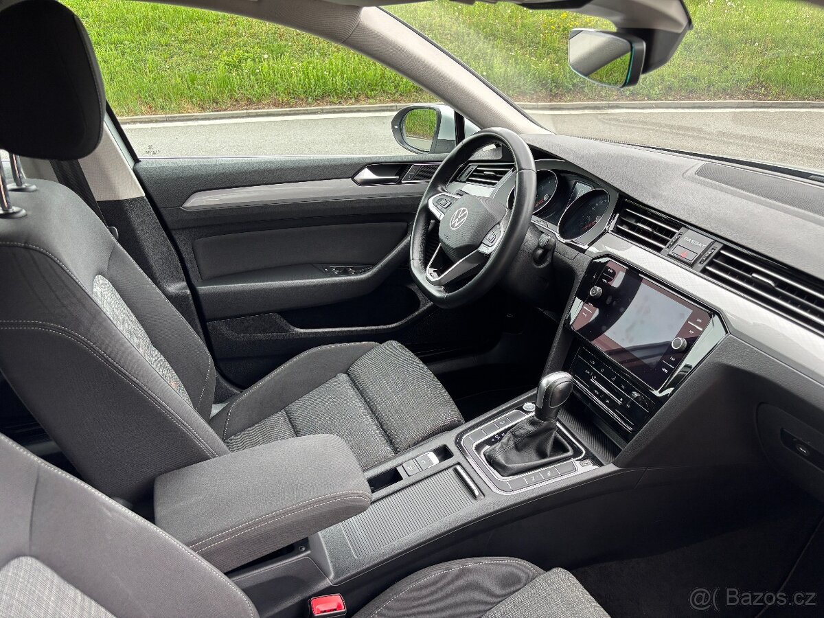Volkswagen Passat 1.5 TSi 110kW 1 Majitel DSG - 9