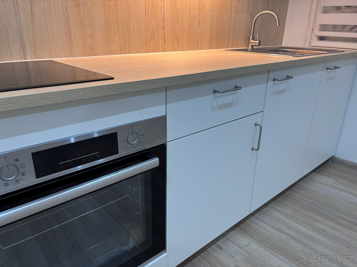 Pronájem světlého 1+kk u městského parku - Nový Bohumín - 9