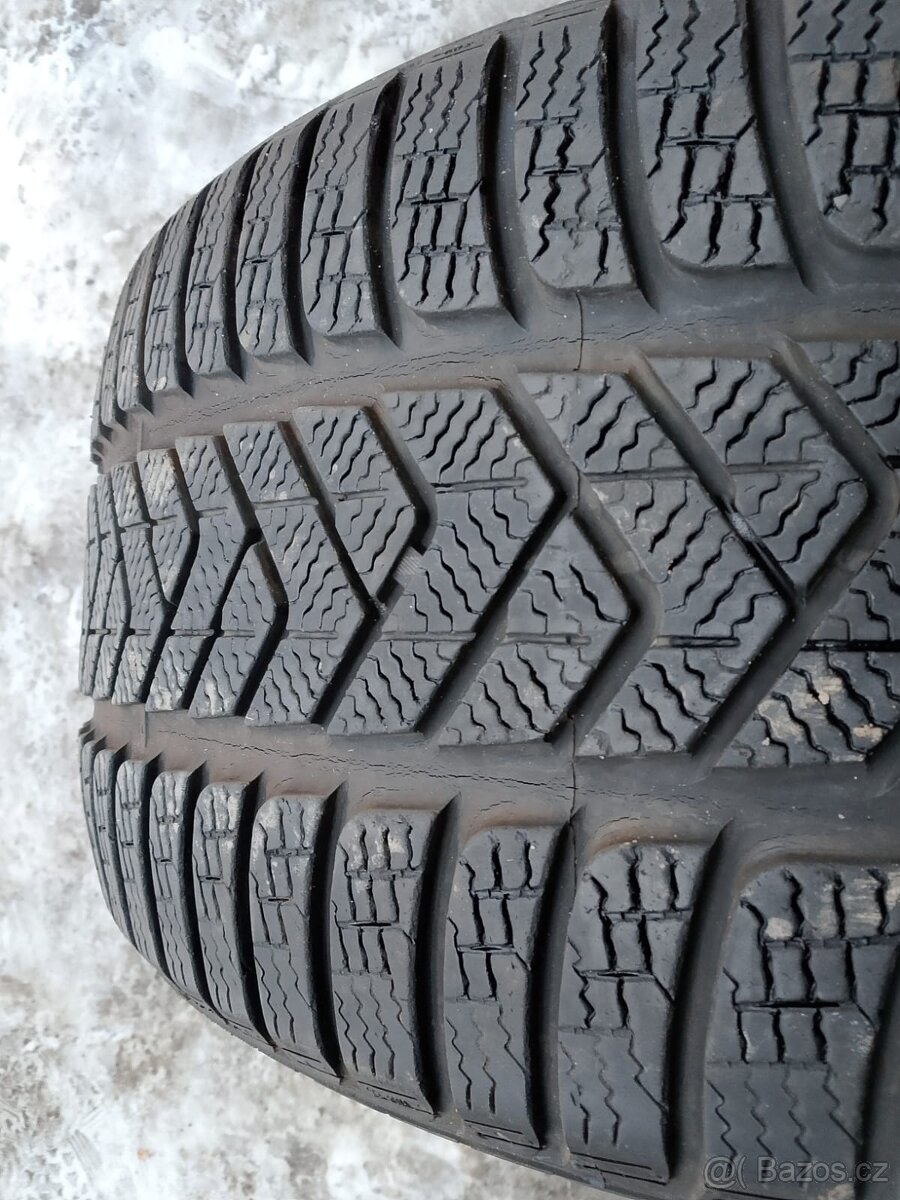 205/55/16 225/45/17 245/40/19 235/55/19 275/35/21 kusovka - 9
