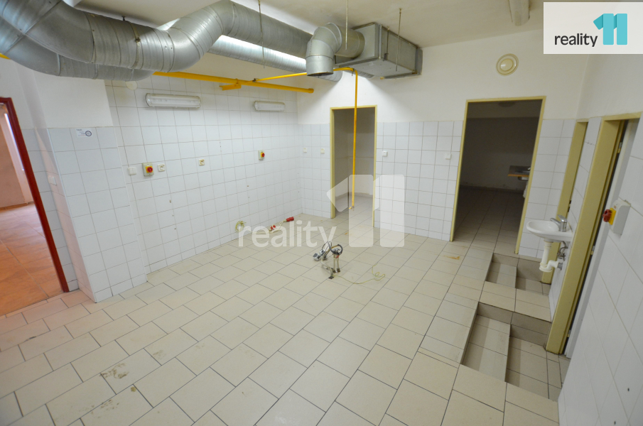Pronájem komerčních prostor 297m2, Husova, Humpolec - 9