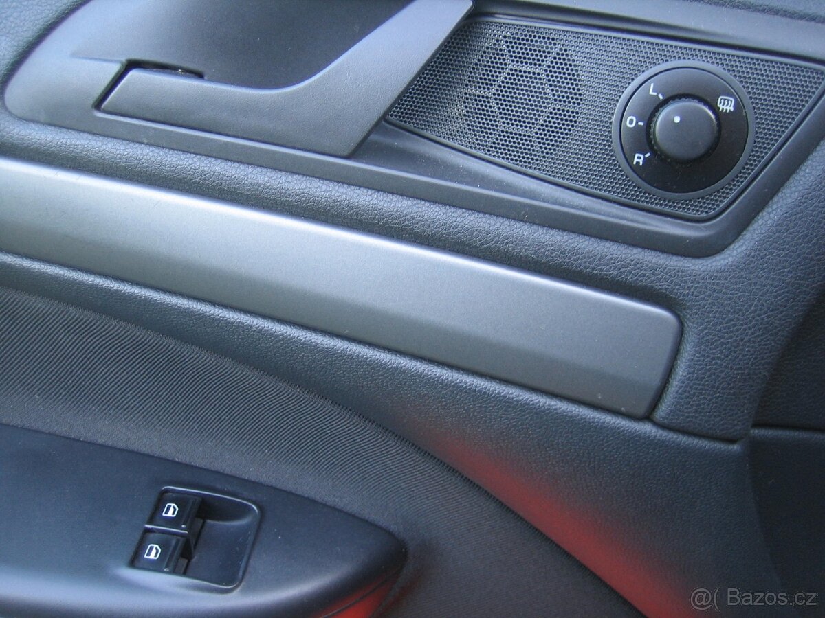 ŠKODA Octavia Combi 1,6MPi,75kW,r.v. 6/2011,koupen nový v ČR - 9