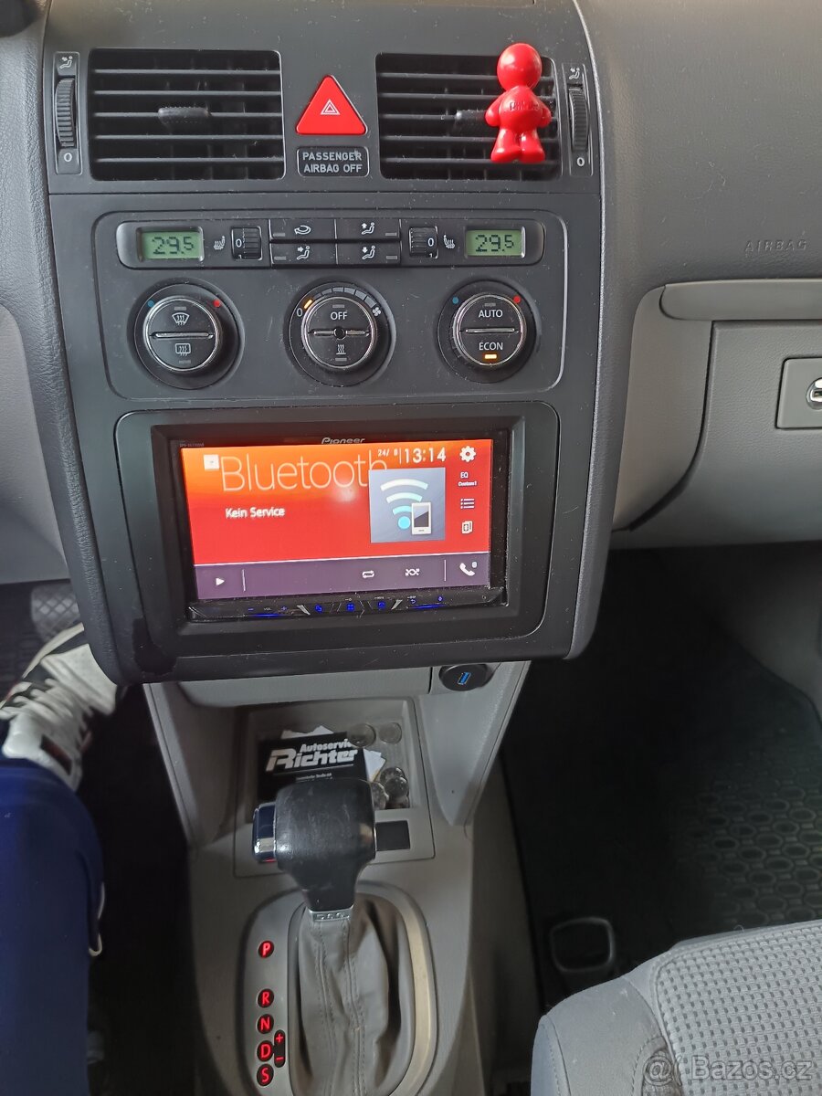 Volkswagen Touran 2.0 TDI - 103 kW -DSG - 7 místní - 9