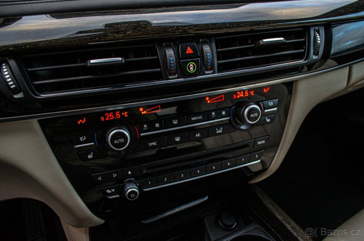 BMW X5 xDrive30d 190kW M-Packet - 9