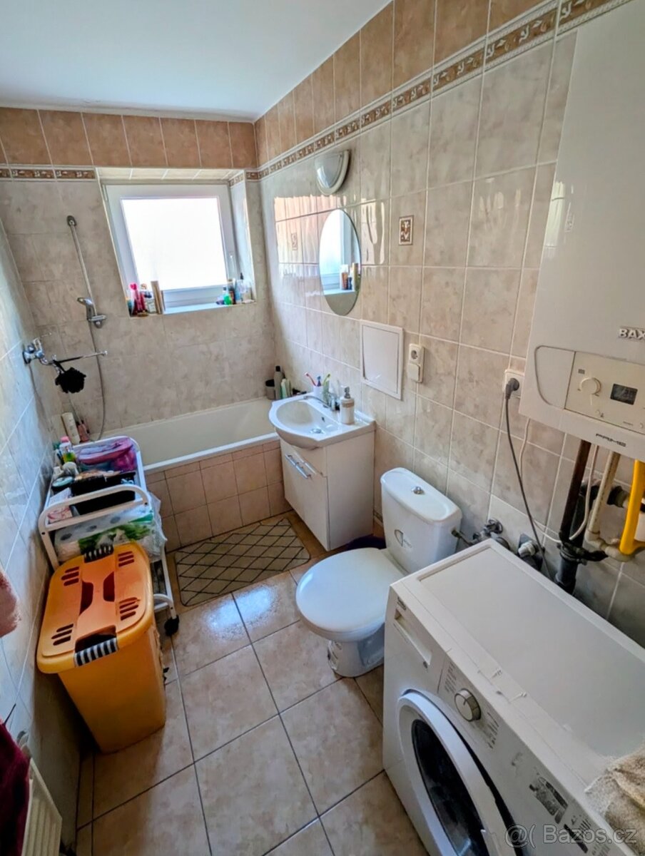 Prodej rekonstruovaného bytu 2+kk s lodžií v Uherském Brodě - 9