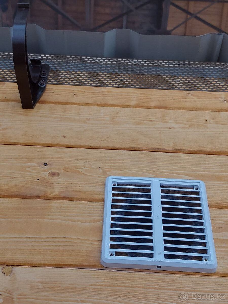 Obytný celoroční modul se šatnou a WC - 9