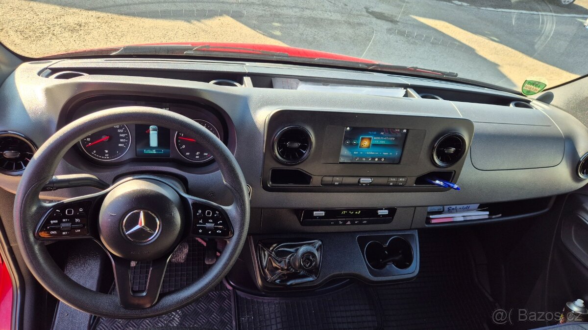 Mercedes Sprinter 319 - 9