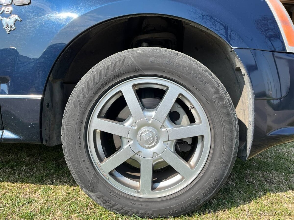 Cadillac SRX 4.6i - 9