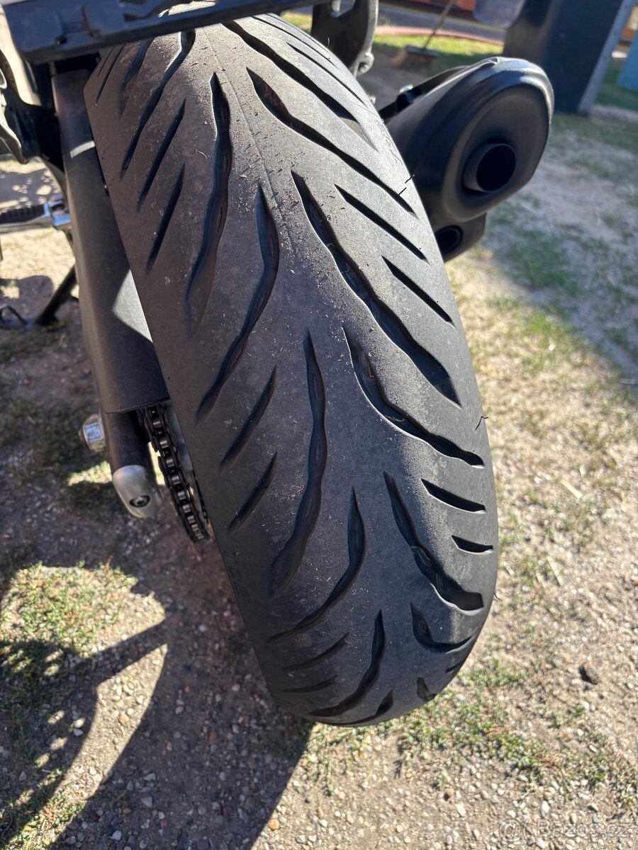 Suzuki SFV 650 Gladius - 9
