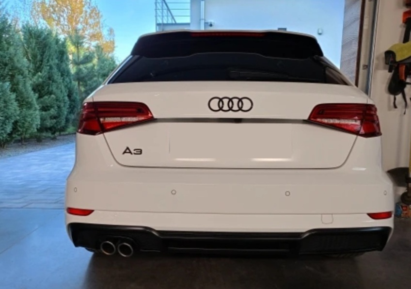 AUDI Čierne lesklé znaky - 9
