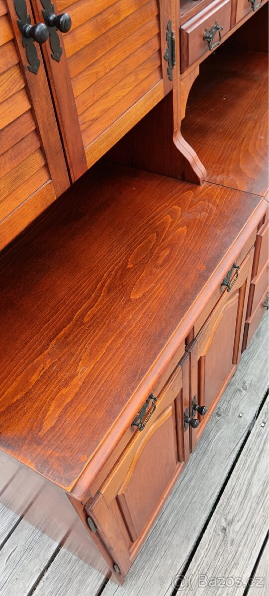 Sestava Nevada se stolem a židlemi - 9