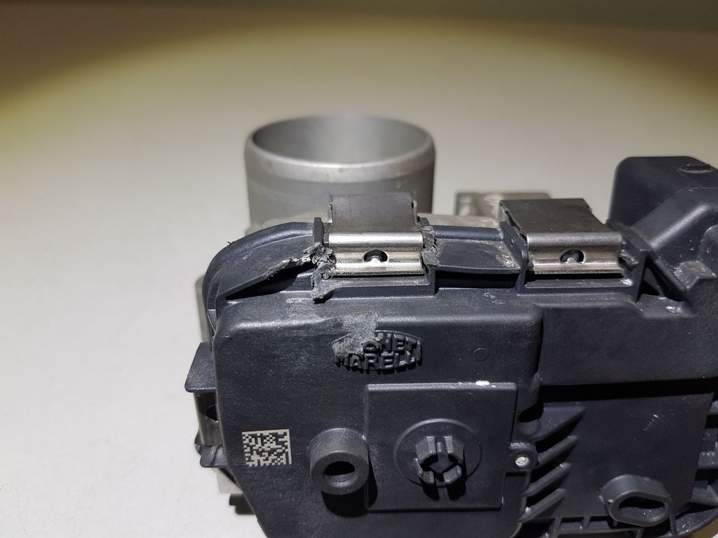 Škrtící klapka 04C133062C Fabia III 1,0 TSi 5600 km - 9