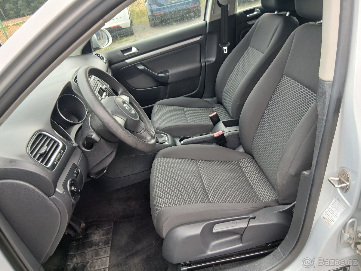 Volkswagen Golf, 1.6 TDI, bílá perleť - 9