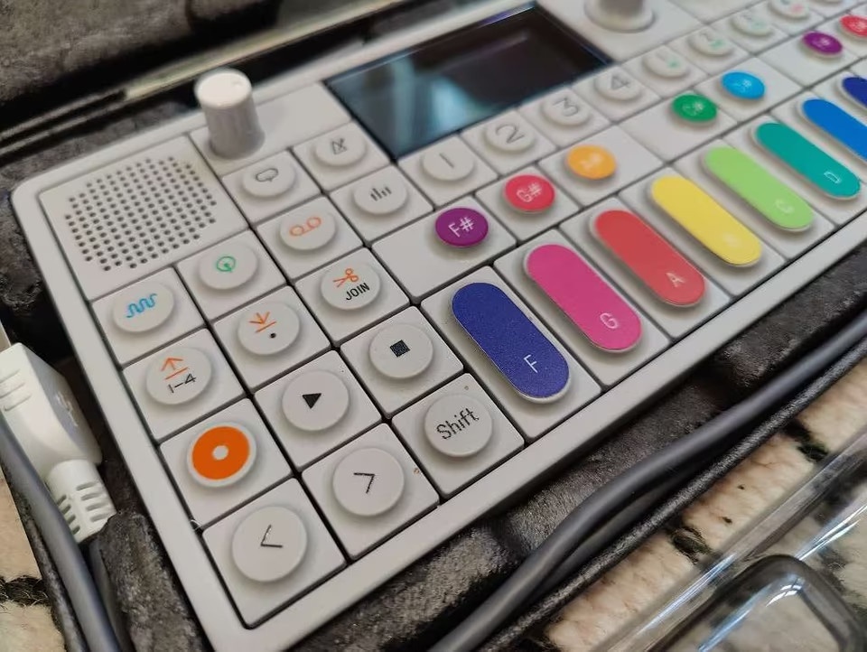 Teenage Engineering OP-1 - 9