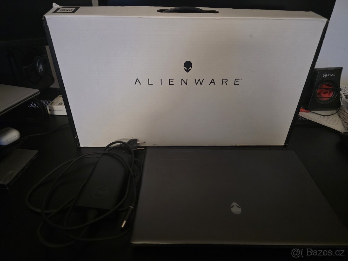Herní notebook alienware RTX4070 - 9