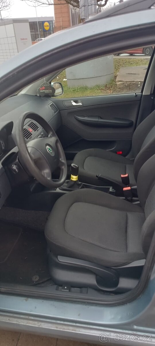 ŠKODA FABIA COMBI 1.4 16V 74kW - 9