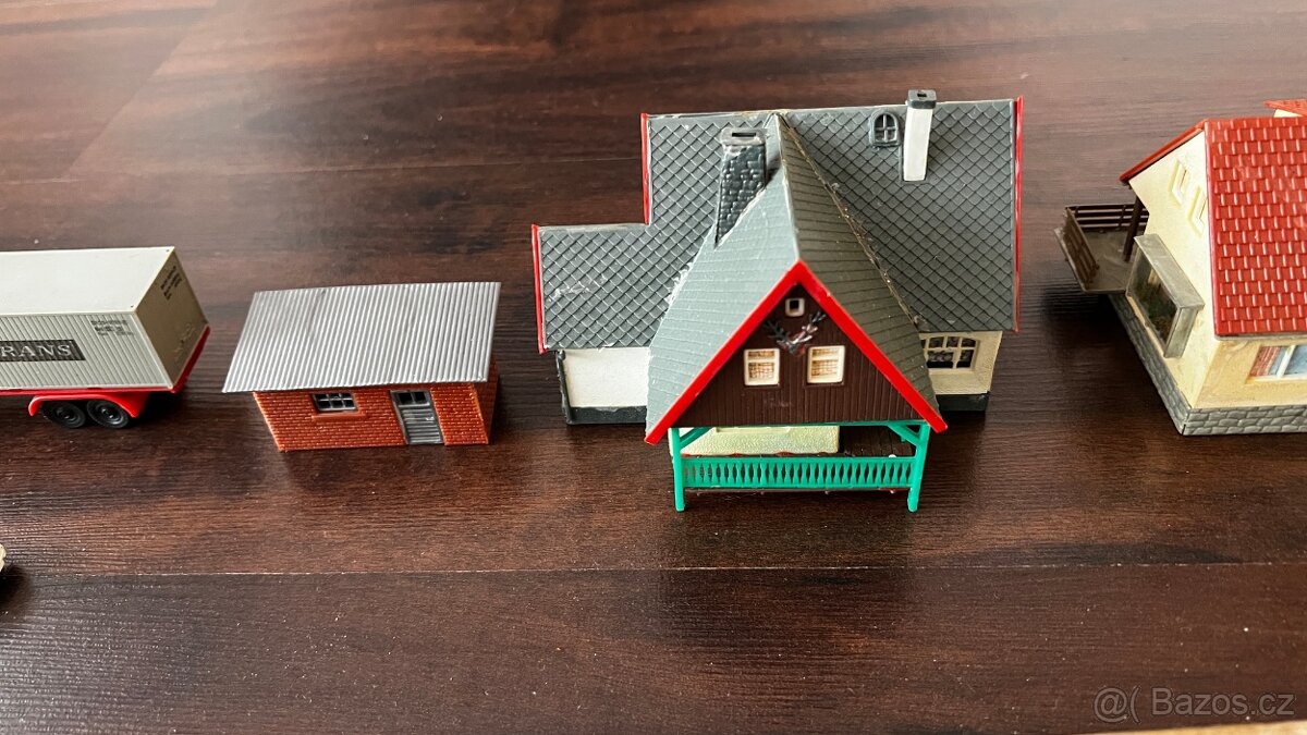 Železnice HO - vláčky, domečky, koleje - 9