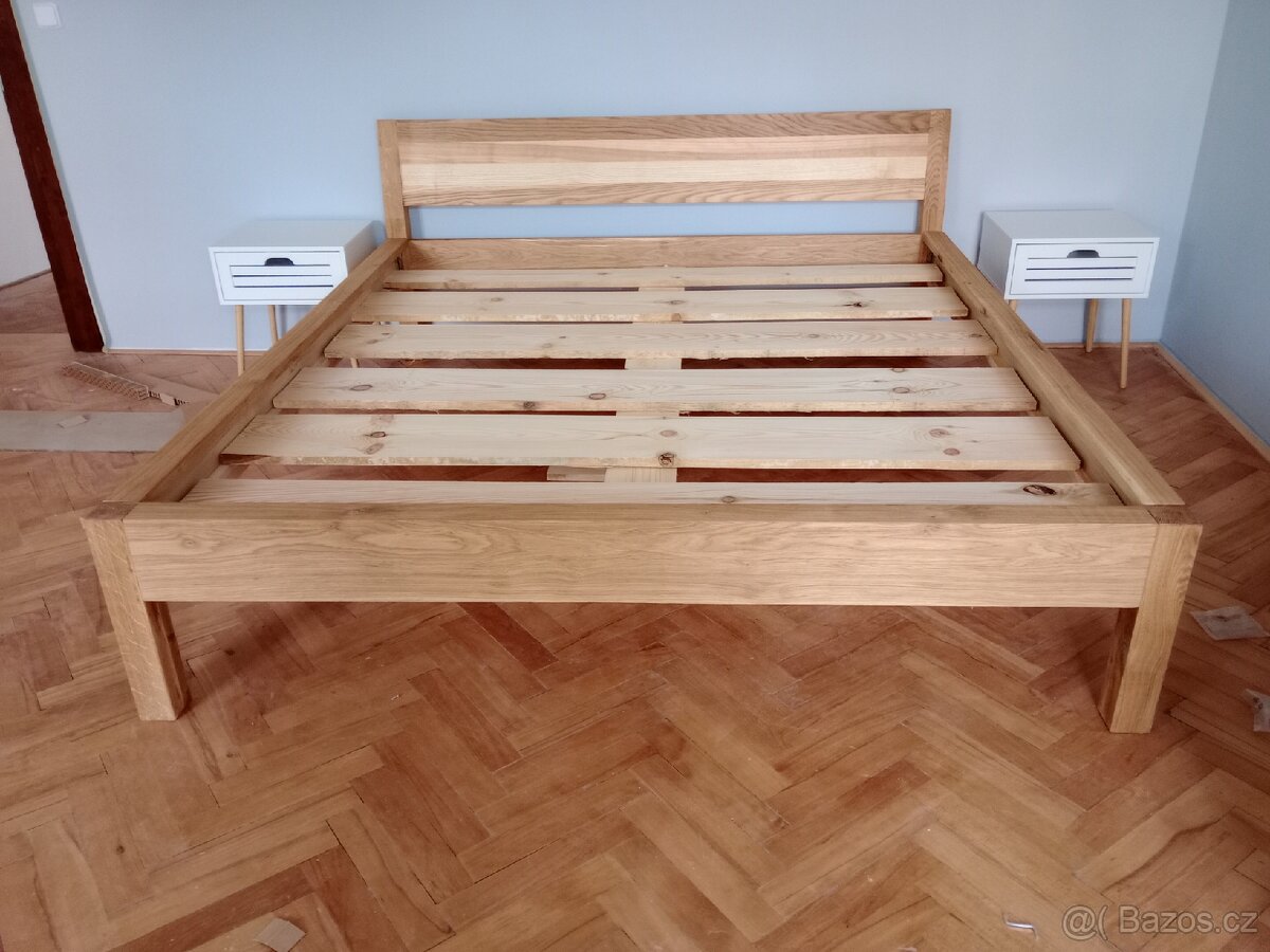 Manželská postel dub masiv - 9