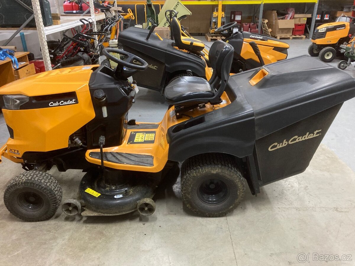 Traktor Cub Cadet XT1 OR106 - 9