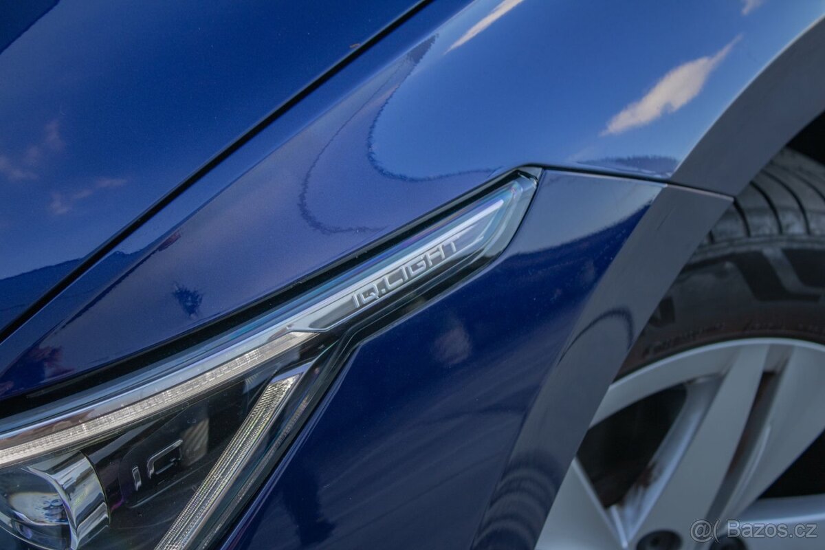 Volkswagen Golf Variant Limited 1.5 TSI 96kW ZÁRUKA 01/2027 - 9