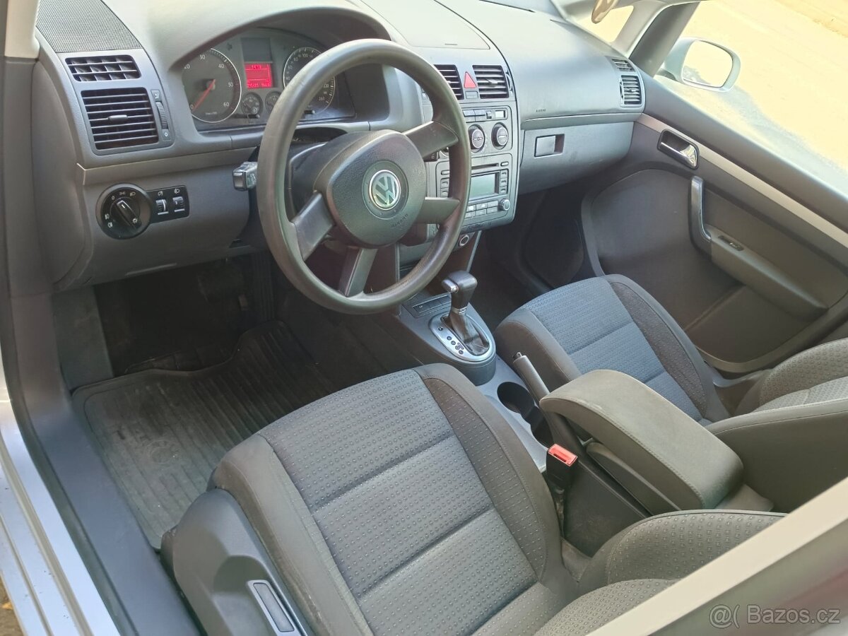Volkswagen Touran 2.0TDi 103kW, RV 2005, AUTOMAT, Tažné - 9