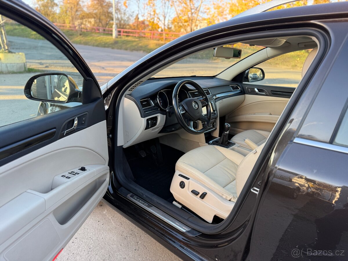 Škoda Superb 2.0 TDI Elegance 4x4 - 9