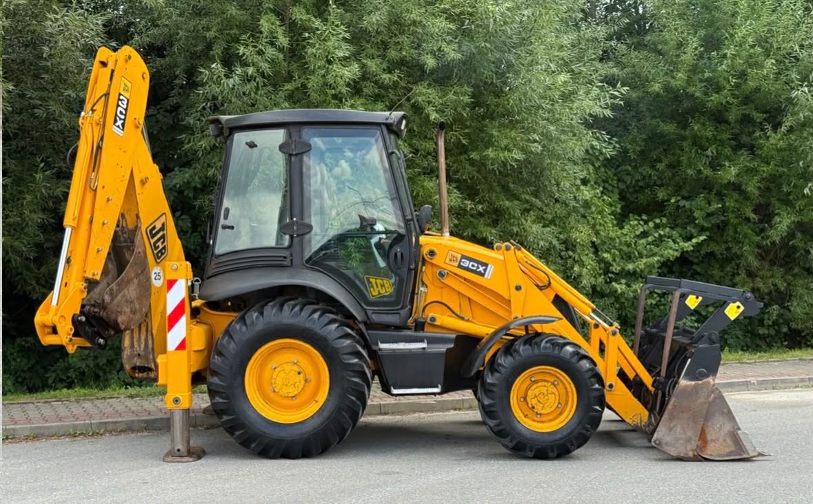 JCB 3CX Contractor – velmi dobrý stav - 9