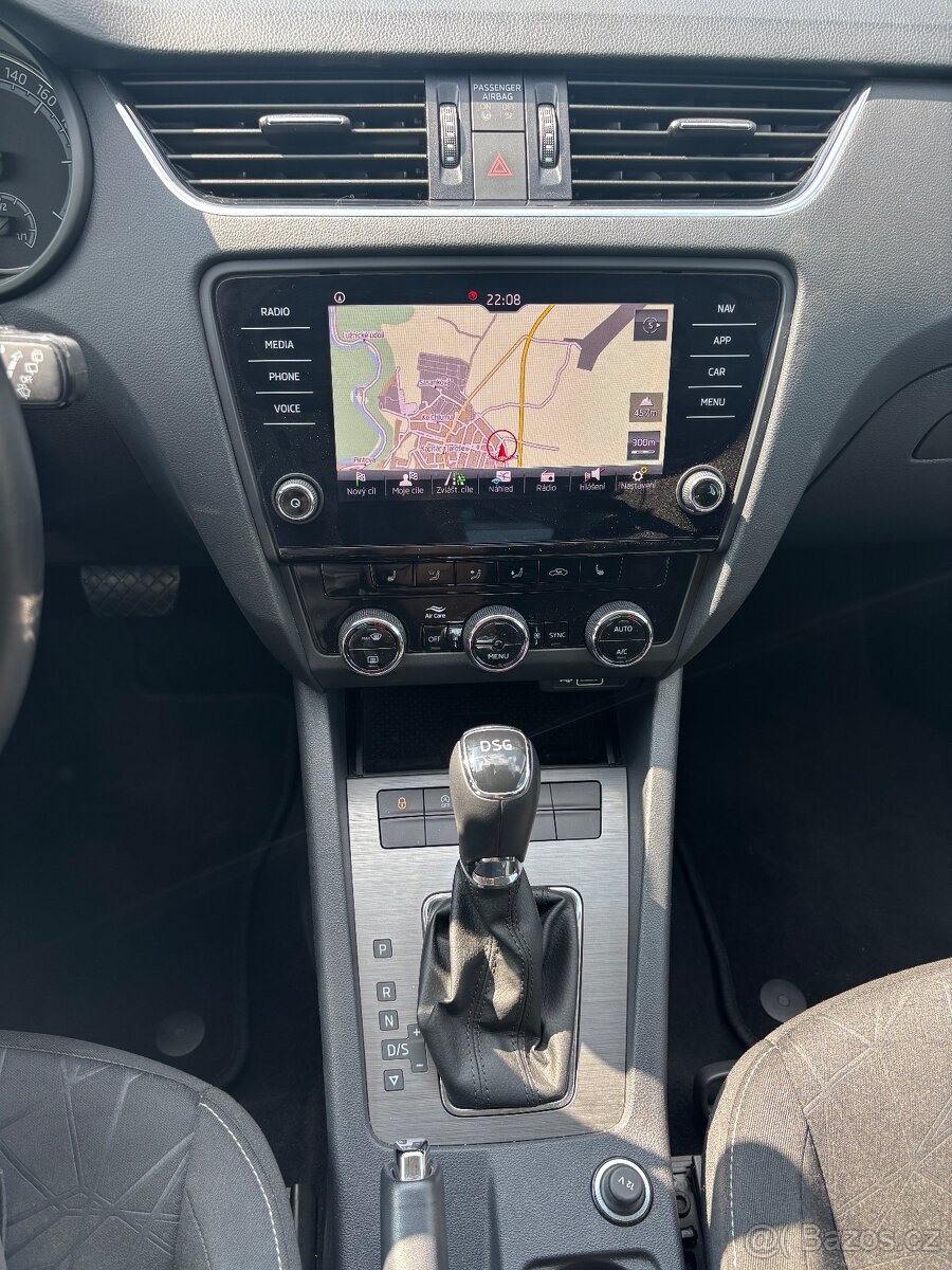 Škoda Octavia 3 rok 2018 DSG 67t km sleva - 9
