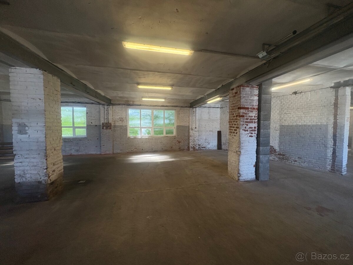 Pronájem skladovacích a kancelářských prostor - 9