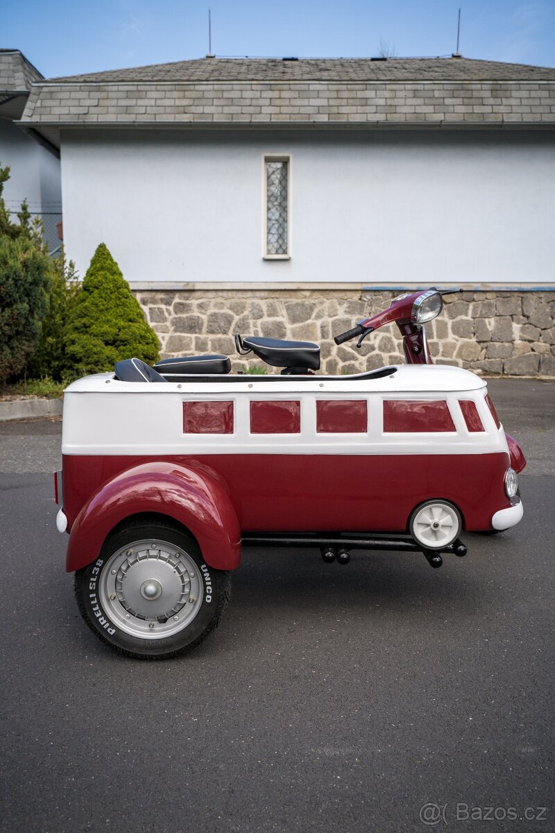 Veterán Piaggio Vespa Scooter VW sajdkára (1977) - 9
