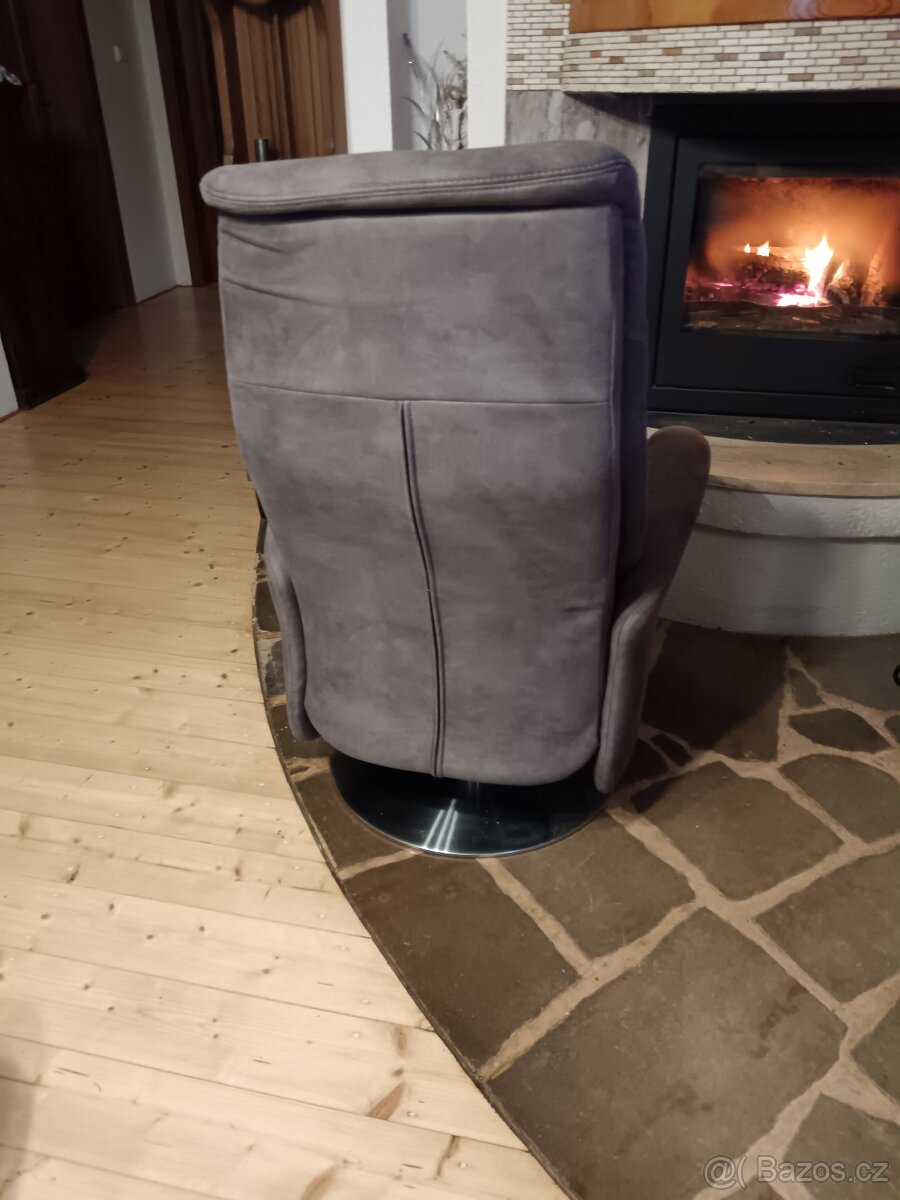 Otočné relaxační křeslo - 9